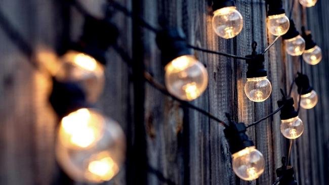 Cómo encender las luces externas